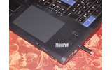 W700の128×80mmデジタイザーと、W700の128×80mmデジタイザーと、本体収納可能なペンの画像