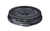 　ペンタックスは、全長15mmという超薄型のデジタル一眼レフカメラ専用レンズ「smc PENTAX-DA 40mm F2.8 Limited」を1月中旬に発売する。の画像