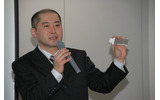 　これまで2004年度内とされていたAirH”の256kbpsサービスだが、2005年2月から開始される。AirH”のリニューアルと今後の高速化の説明会で明らかにされた。の画像