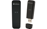 　ソフトバンクモバイルは5日、USB型のデータ通信専用端末「SoftBank C01SW」（シエラ ワイヤレス製）を全国で発売する。の画像