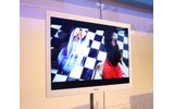 　現在ラスベガスにて開催中のCES 2009のパナソニックブースでは、厚さ8.8mmの超薄型プラズマテレビの試作機が展示された。また、サムスン電子は厚さ6.5mmのLEDテレビを披露するなど、各メーカーから薄型テレビが続々と発表されている。の画像