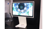 現在ラスベガスにて開催中のCES 2009のパナソニックブースでは、厚さ8.8mmの超薄型プラズマテレビの試作機が展示された。また、サムスン電子は厚さ6.5mmのLEDテレビを披露するなど、各メーカーから薄型テレビが続々と発表されている。の画像