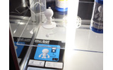 ユニークな人形型デザインのSEGA TOYS製イヤホン「Mu-bot」の画像