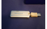 NECアクセステクニカ製のUSBドングルタイプ端末「UD01NA」の画像