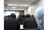割と冷静に進む会見の画像