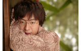 ペ・ヨンジュン写真展「像 THE IMAGE VOL. ONE」の展示写真パネル48点が、インターネットオークションにかけられることが決定した。の画像