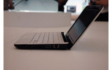　北京のプレスイベントで公開された「HP Mini 110」。前回は3色のうちPink Chicを紹介したが、今回はWhite Swirlを紹介する。の画像