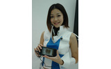 インテルWiMAXブースのコンパニオンの画像