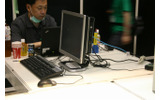 Network Service Centerの端末。XenとHPによる完全シンクライアント環境だそうだ。ここからどのサーバーの状態でも監視できる。NSCは出展企業のネットワーク接続やトラブルなどの窓口となるの画像