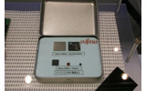 富士通のWiMAXチップセット。下段の左からベースバンドLSI、RFモジュール、電源チップ。上段はチップセットのモジュールの画像