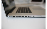 17型はUSB×3、Expressカードスロットなどを装備の画像