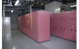 3基のUPSが設置済み(写真中央)。6基まで増設可能というの画像