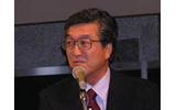 NTT東日本の髙島元氏は、「失われた10年」はナローバンドでのネット利用と米国型経営を取り入れたものの「部分最適」に留まったが、今後は高い技術やブロードバンド・モバイルのインフラをベースに、「全体最適」のビジネスモデル構築が重要であると語る。の画像