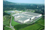 亀山工場　左：第1工場、右：第2工場（完成予想図）の画像