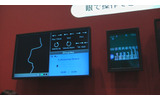 眼の動きで電気信号が流れてイヤホンが感知の画像