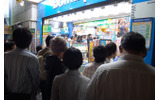 深夜販売を行う各店舗でカウントダウンが始められ、22日の0時よりついにWindows 7が販売開始となった。の画像