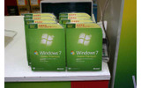 　22日午前8時から有楽町のビックカメラ前において、Windows 7の発売イベントが開催された。ゲストに登場したのは、アッキーナことタレントの南明奈さんだ。の画像