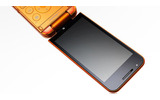 「docomo STYLE series」編の後半では残りの機種を紹介。目をひくチョコレートのような携帯電話や、女子高生の要望を取り入れたモデルなどが注目だ。の画像