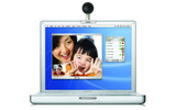 アップル、iChat AVに最適なFireWireカメラ「iSight」を発売。7/11から17,800円の画像
