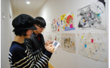 京都精華大学は、27日より31日まで京都市美術館・本館にて開催の「京都精華大学 卒業・修了制作展」において、ニンテンドーDSを音声ガイドとして使った作品展示を実施する。の画像