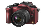 コンフォートレッド(標準ズームレンズ「LUMIX G VARIO 14-42mm/F3.5-F5.6 ASPH./MEGA O.I.S.」装着時)の画像