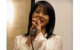 橋本彩さん。撮影時は蚊に40ヵ所も刺されてしまい、足がとんでもなくふくれてしまったとかの画像
