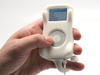 フォーカルポイント、iPod nano用ネコ型ケース　しっぽにケーブルを巻き付けて収納可能
