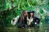 ジャック・スパロウとアンジェリカが一緒に!?　「パイレーツ・オブ・カリビアン」最新作の画像到着