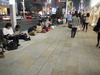 iPhone 4S 明日発売！ Apple Store銀座店ではすでに100人超える行列 