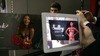 【MWC 2012 Vol.47(動画)】HPブース、ポスターから美女が飛び出しダンスを披露!