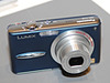 松下、広角28mmの3.6倍ズームを搭載した世界最薄デジカメ「LUMIX DMC-FX30」