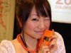 女性だけのケータイイベントに潜入!?　20色にドキッ!!