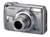 富士フイルム、コンパクトデジカメ「FinePix」に新モデル——有効903万画素で光学4倍ズームを搭載
