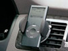 ブライトンネット、iPodやケータイ用のコンパクトな車載ホルダー
