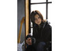ギター1本でトップまで登りつめたYUI、渾身の新曲でサイトジャック!