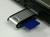 クラムワークス、内蔵HDDを使用せずOSを起動できるLinux搭載メモリカード——ExpressCard/USB接続対応