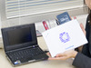 2.5型HDD/SSDやUSB機器を接続して拡張できるミニノートPC用冷却台