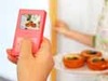 撮りたいときにすぐ撮れるポケットサイズの小型ビデオカメラ——5つのカラーバリエーション