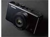 シグマ、デジタル一眼レフのセンサーを搭載するコンパクトデジタルカメラ「DP2」の発売日を決定