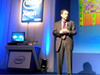 【ビデオニュース】米インテル上級副社長・ゲルシンガー氏がXeon5500番台をデモ
