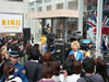“ロッカー”鼠先輩が豪華バックバンド率いて原宿ゲリラライブ
