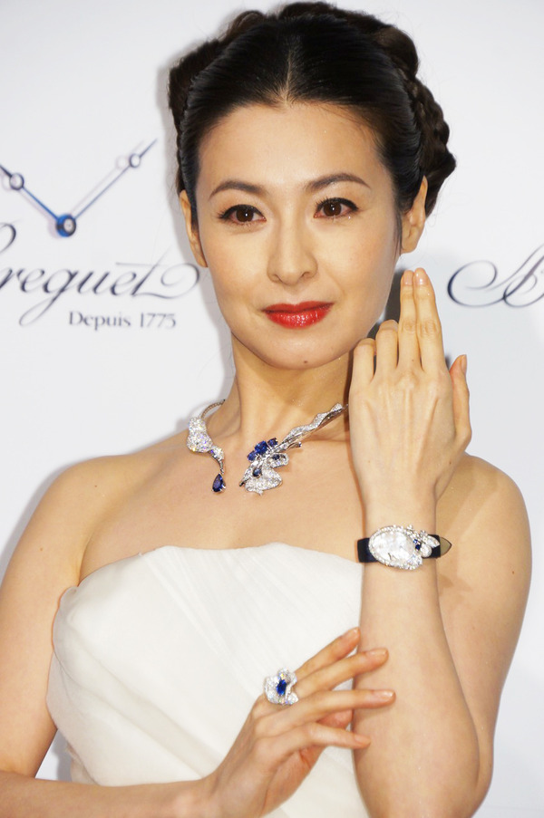 檀れい、6600万円身にまとい…クリスマスは「ゆっくりする時間があれば幸せ」 RBB TODAY