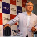 デジタル名刺管理ツールの新商品発表会に出席したキングジムの宮本彰社長
