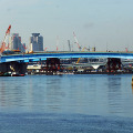 首都高10号晴海線橋桁架設現場（4月22日、7～9時）