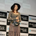 　ソースネクストは18日、「藤原紀香が選ぶ デジカメ写真コンテスト」の表彰式を都内で開催した。紀香さんの愛機「FinePix S2 Pro」も披露。