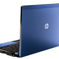 「HP Mini 5102 Notebook PC」（ブルー。製品版は日本語キーボードを搭載）