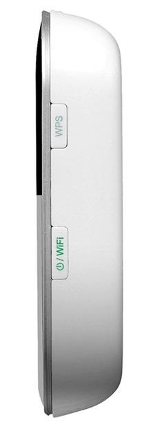 Pocket WiFi（GP01）」（電池パック装着時）