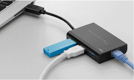 ノートPCのUSB経由で有線LAN接続を可能にするイメージ（USBハブ機能付き）