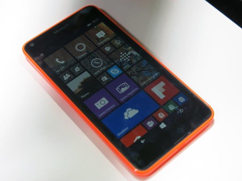 「Lumia 640」