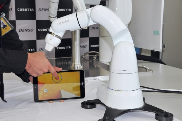 デンソーウェーブのコラボレーションロボット「COBOTTA」
